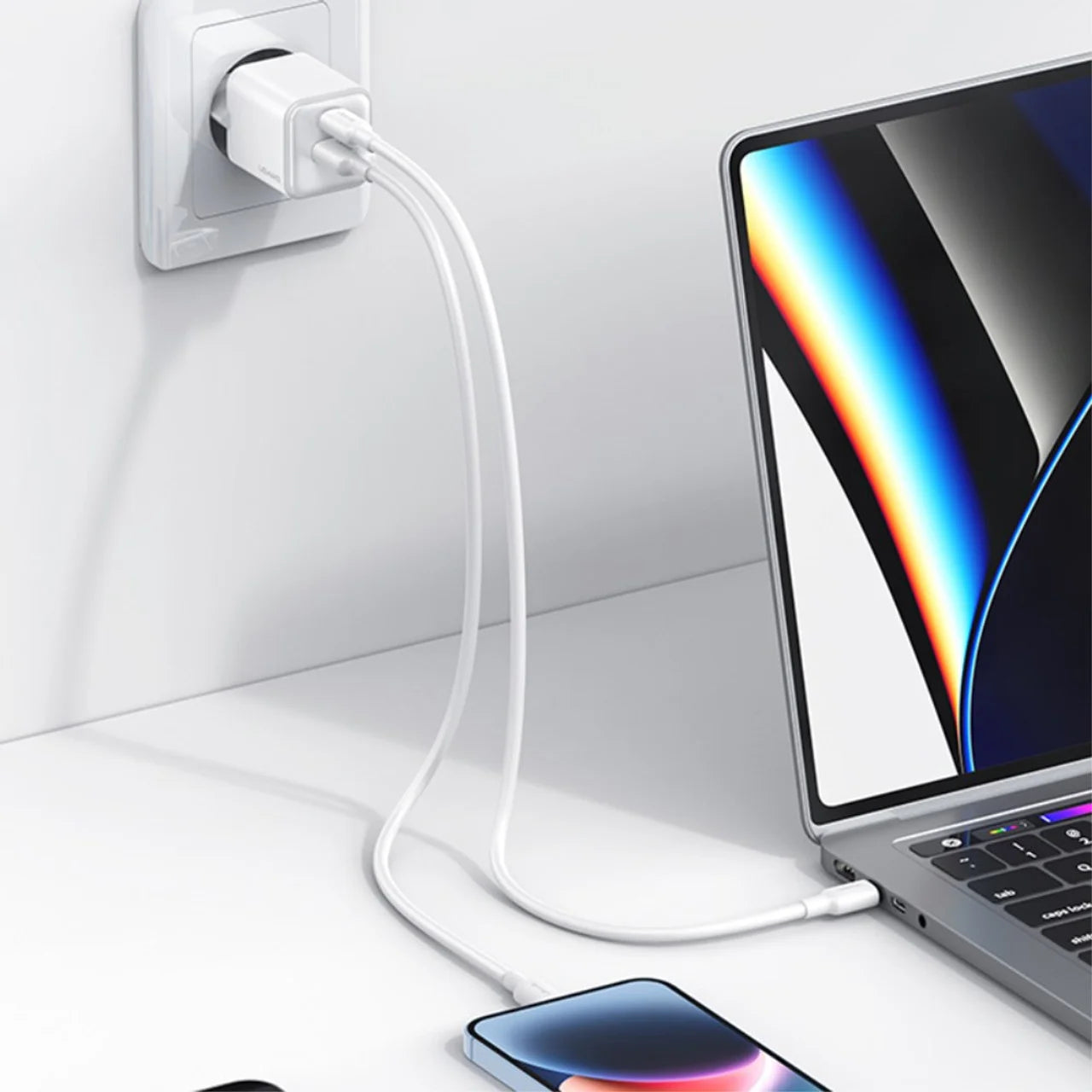 USAMS US-CC189 PD30W USB + USB-C/Type-C Dual Port Electroplating Charger EU Plug (Black)